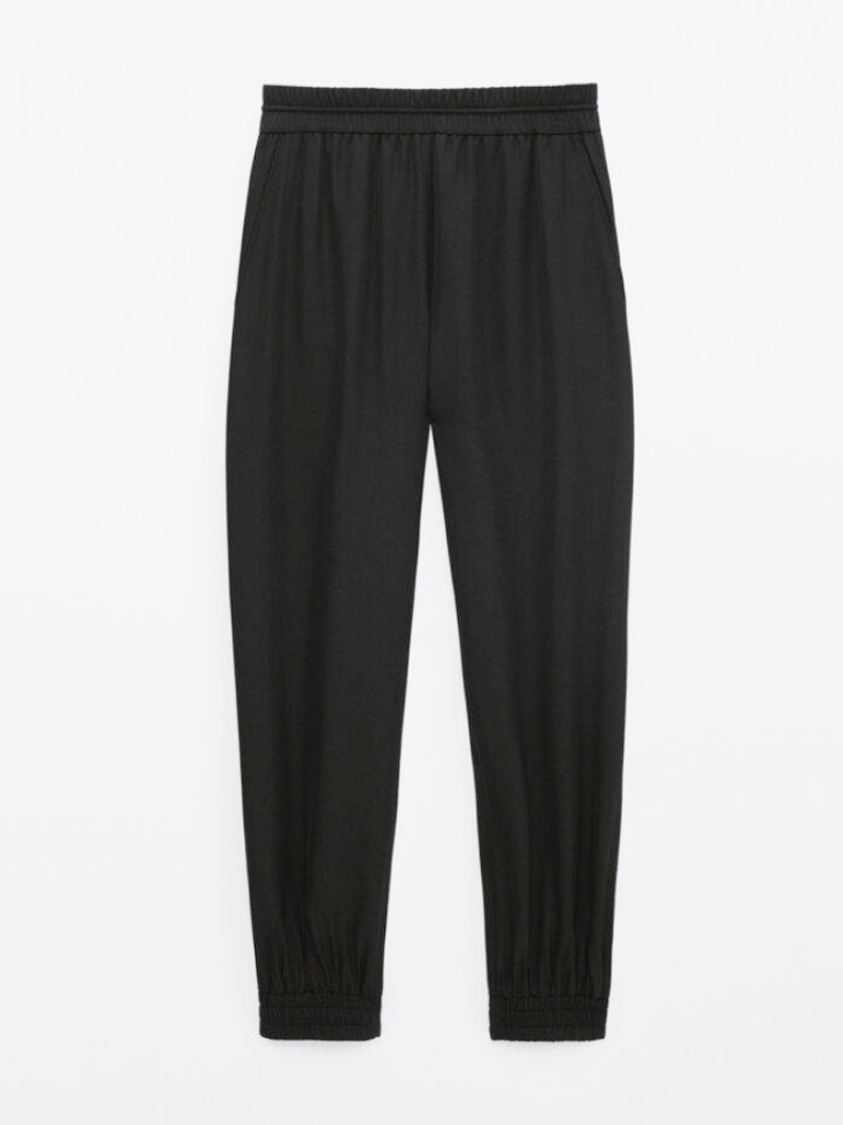 Джоггеры Uniqlo, 2 999рублей