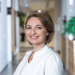 Елена Младова