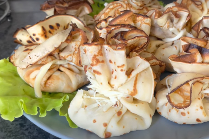 Недорогие закуски: блинчики-мешочки с начинкой