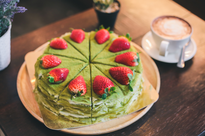 Slivochnyj tort s matchej